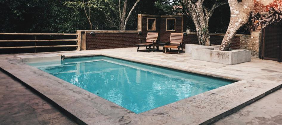 Wanneer is het beste moment om mijn zwembad te renoveren?